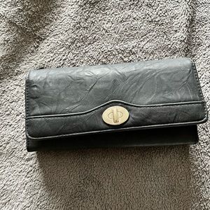 black wallet